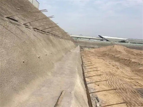 利川河道边坡加固